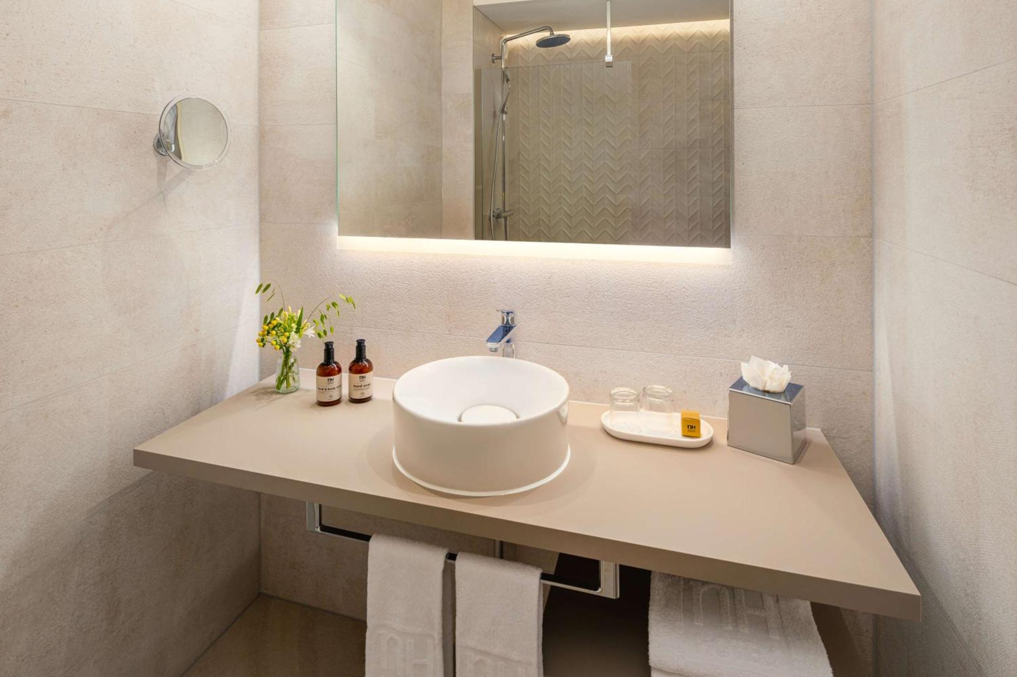 Hotel Nh 4*